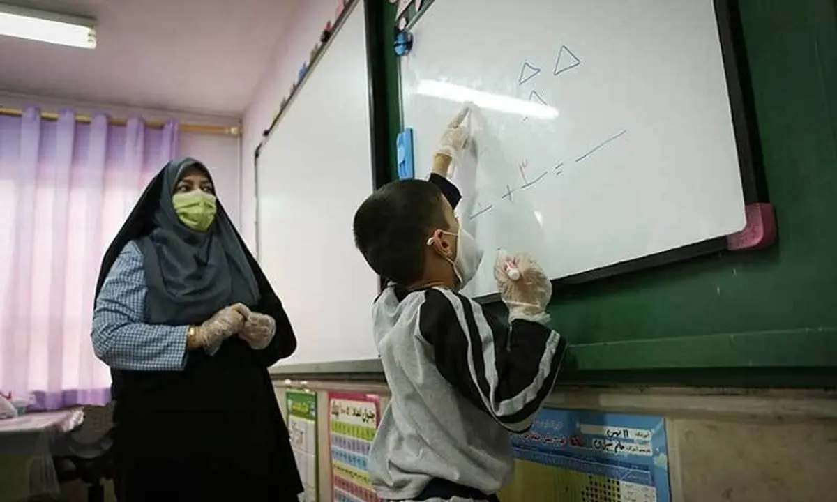 کدام دانش‌آموزان مشمول بازگشایی مدارس نمی‌شوند؟