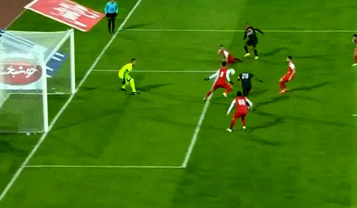 عذرخواهی داور به‌خاطر اعلام پنالتی علیه پرسپولیس