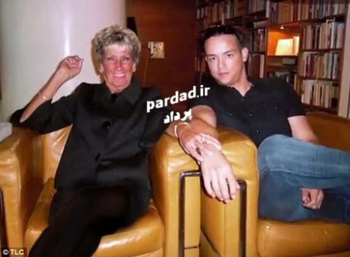 این زن هشتاد ساله کوتاه نمی آید