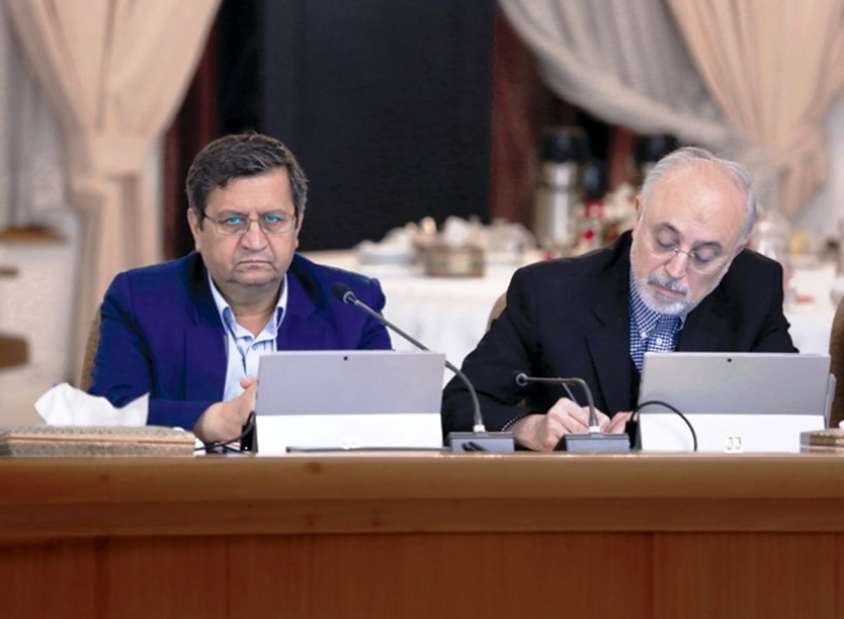 دوشنبه پرتلاطم سیاست ایران درحوزه اقتصاد و هستهای