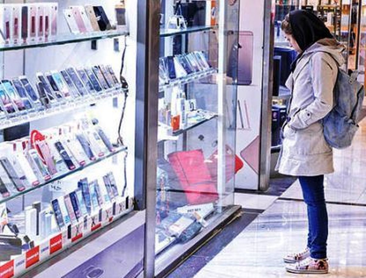 واکنش بازار موبایل به دلار ۲۶هزار تومانی