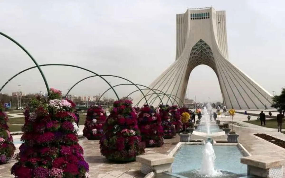 شلیک توپ در هنگام تحویل سال ۱۴۰۰