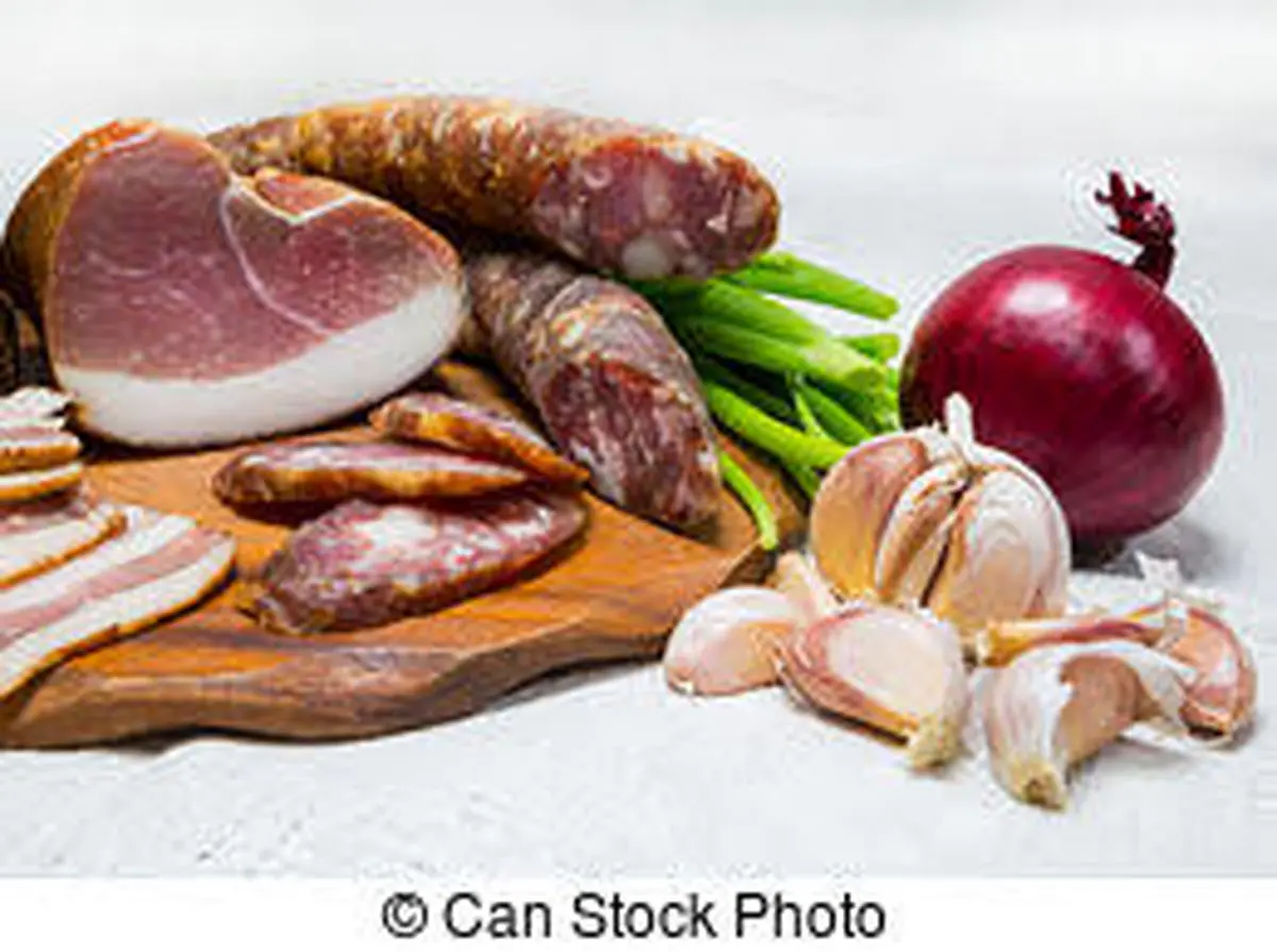 شش ماده غذایی که موجب بوی بد بدن می‌شوند