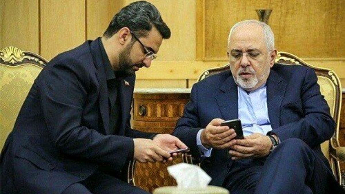 آذری جهرمی: دستورالعمل دارند که مرا بایکوت کنند