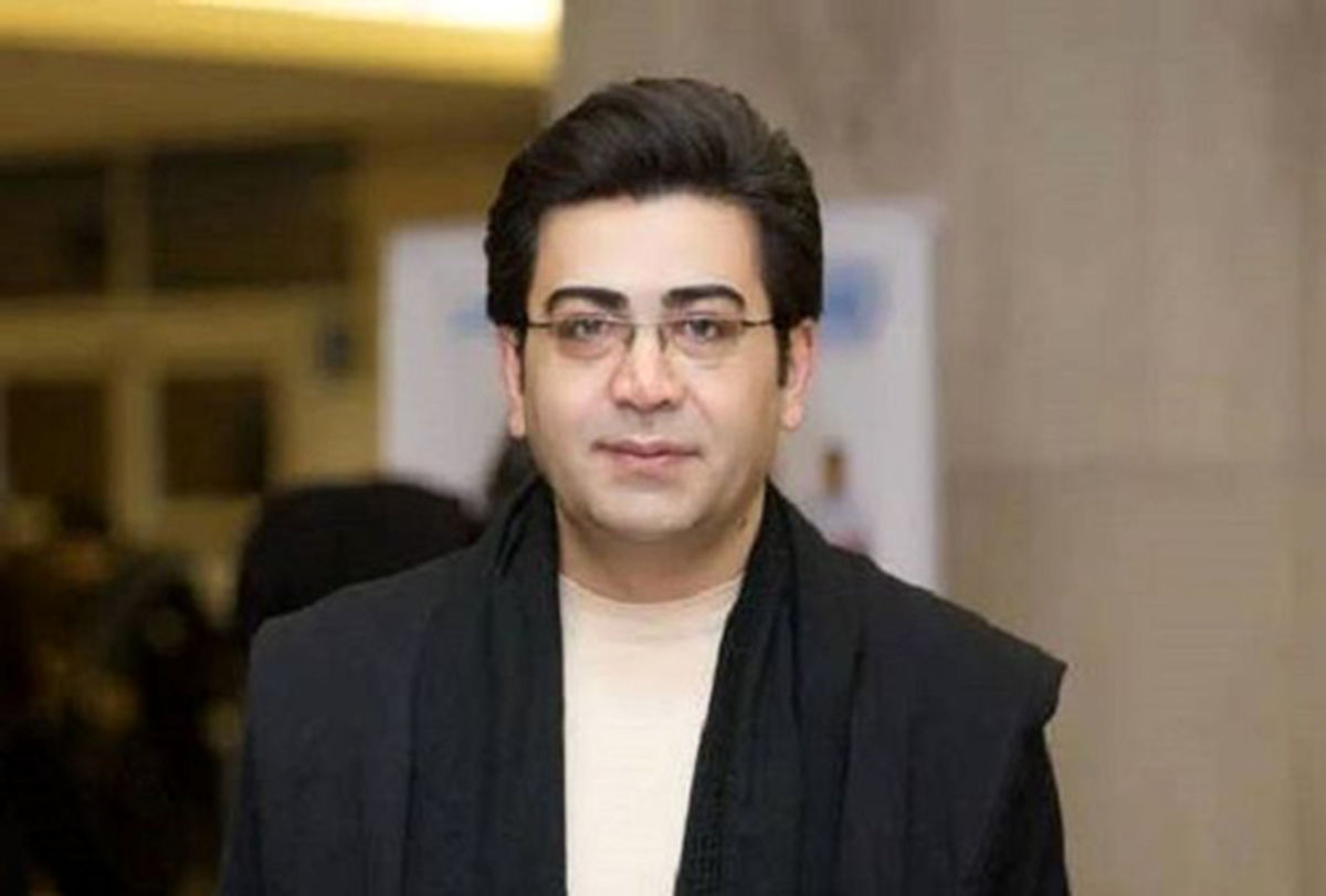 فرزاد حسنی شایعه مهاجرتش را تکذیب کرد