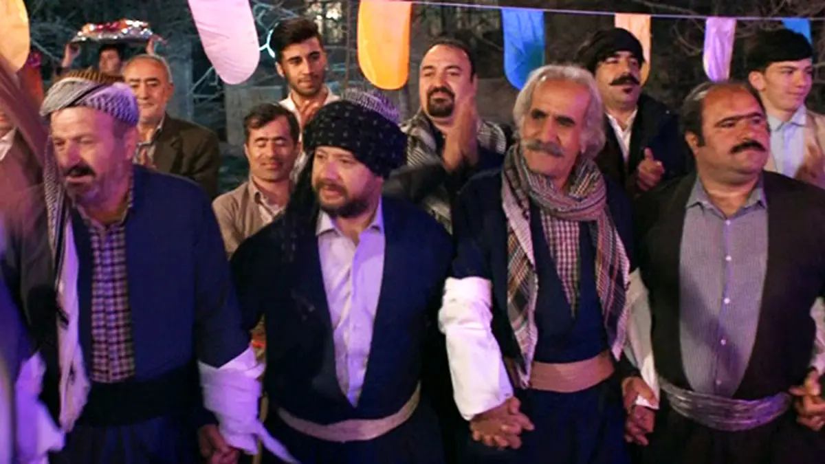رقص کردی بازیگران نون‌خ در مسابقه پنج‌ستاره
