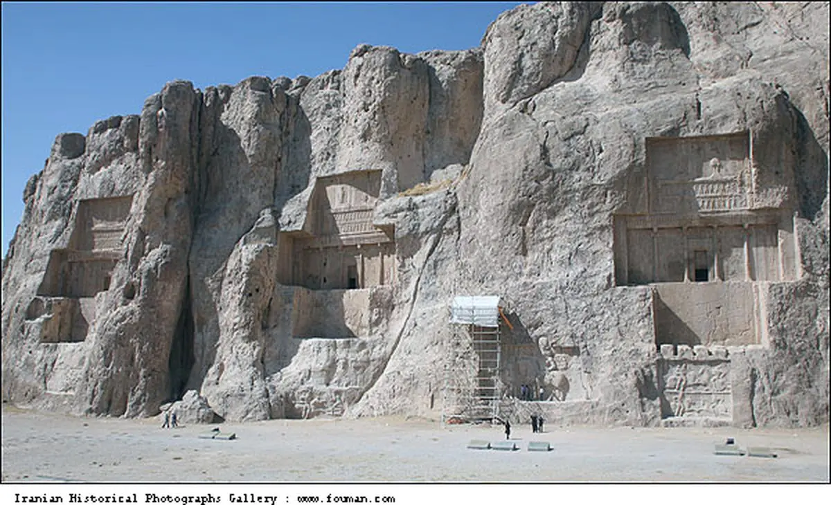 «کعبه زرتشت» یکی از بناهای شگفت‌انگیز این سرزمین