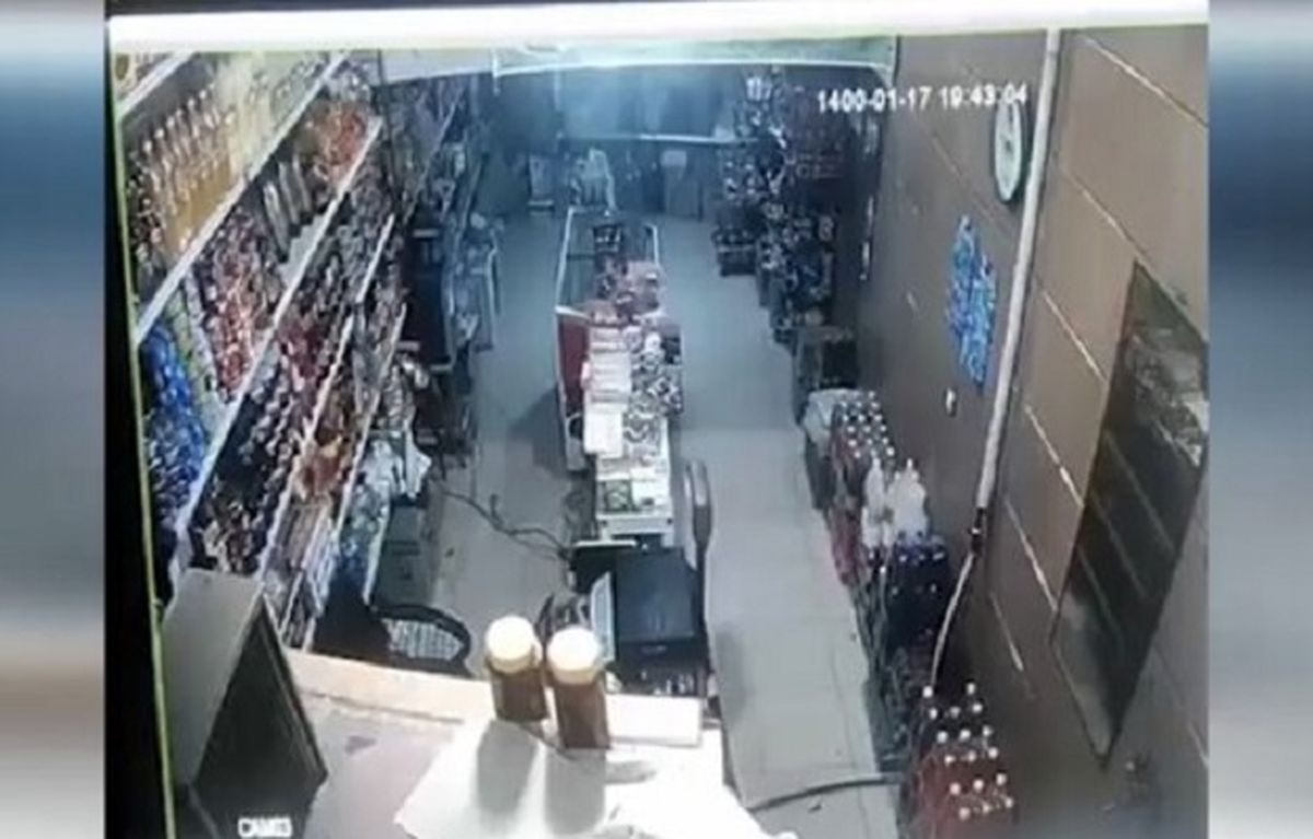لحظه وقوع زلزله در شهر مریوان را تماشا کنید