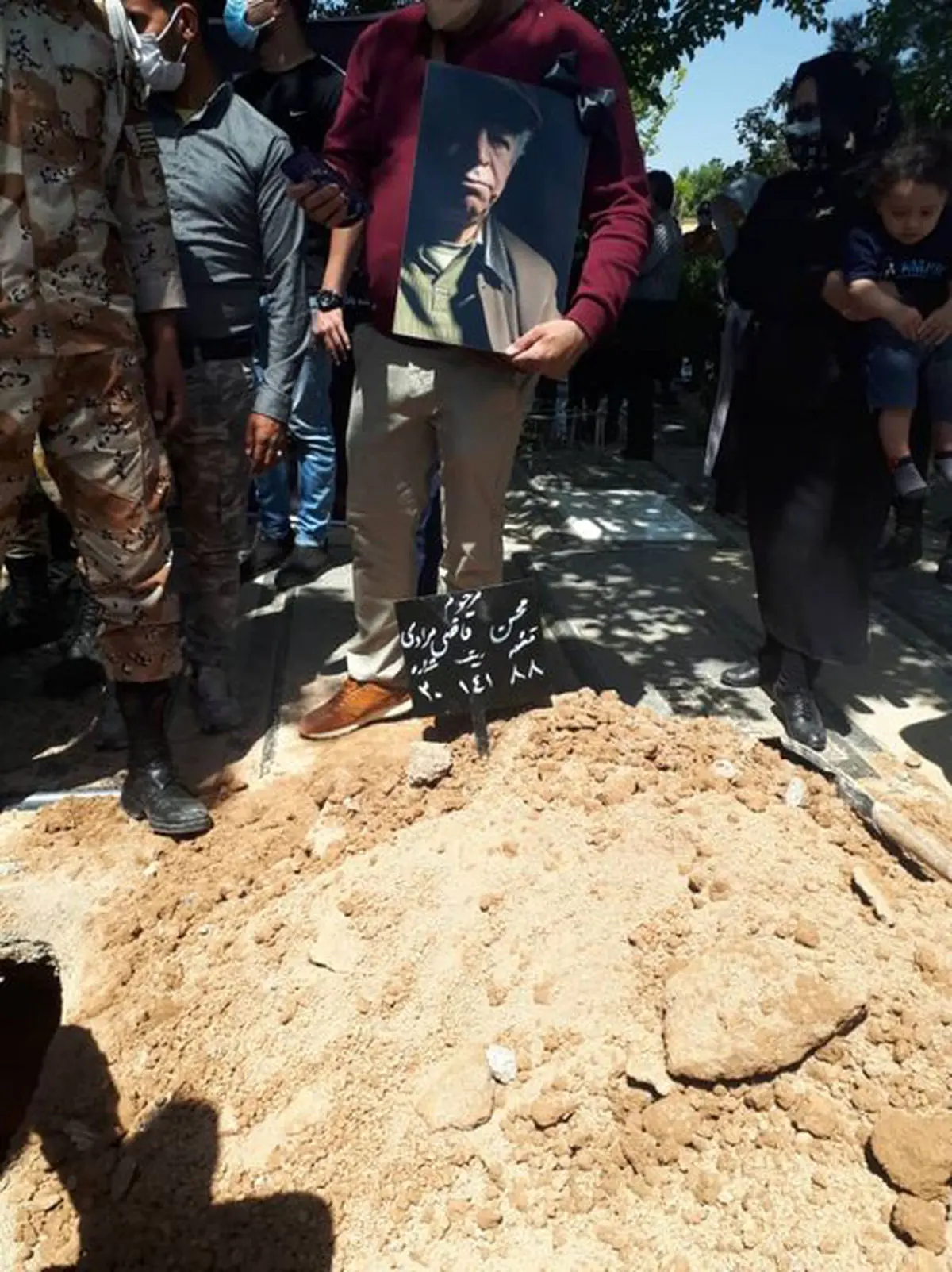 محسن قاضی‌مرادی در قطعه هنرمندان آرام گرفت
