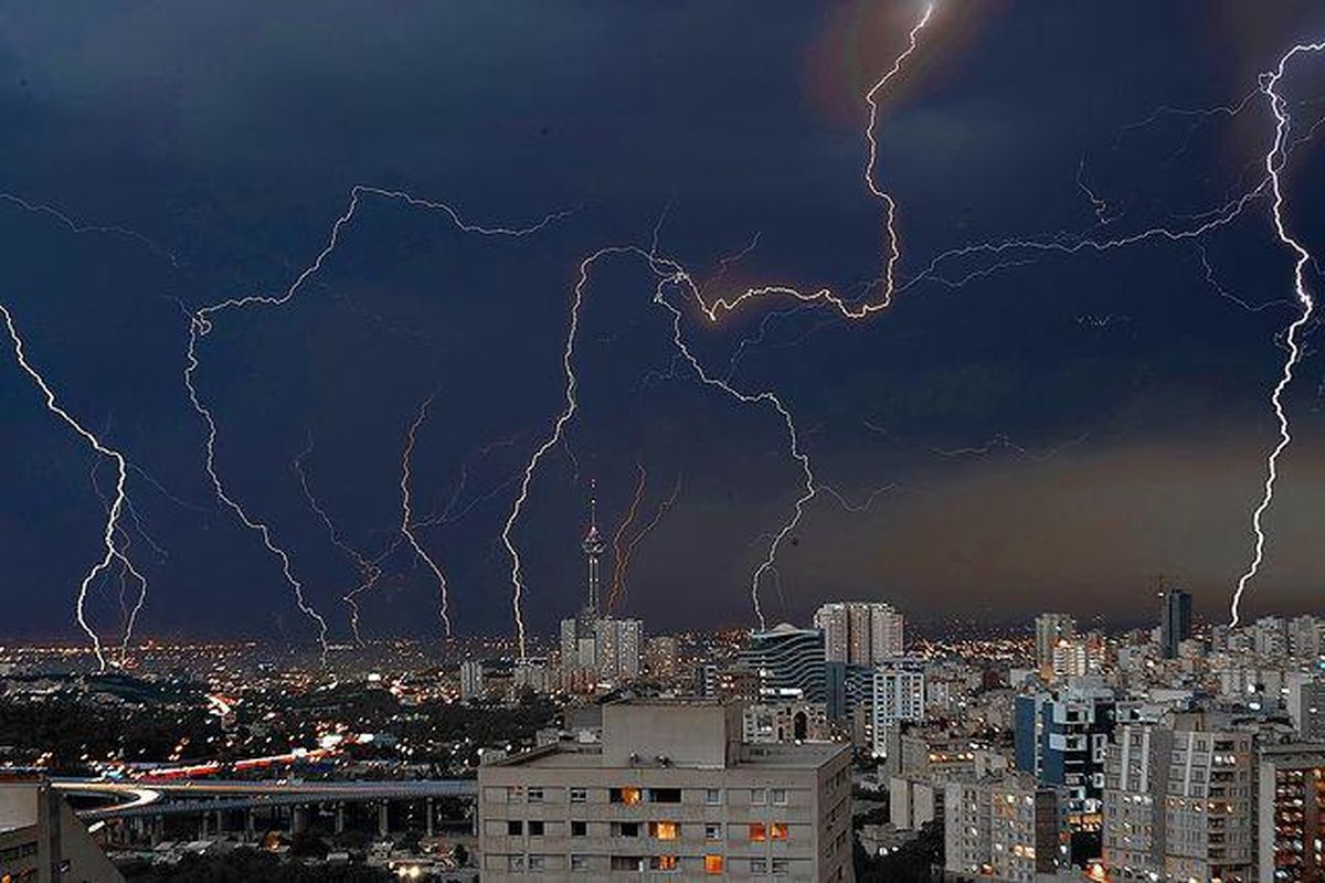 رگبار و رعد و برق تا کی ادامه خواهد داشت؟