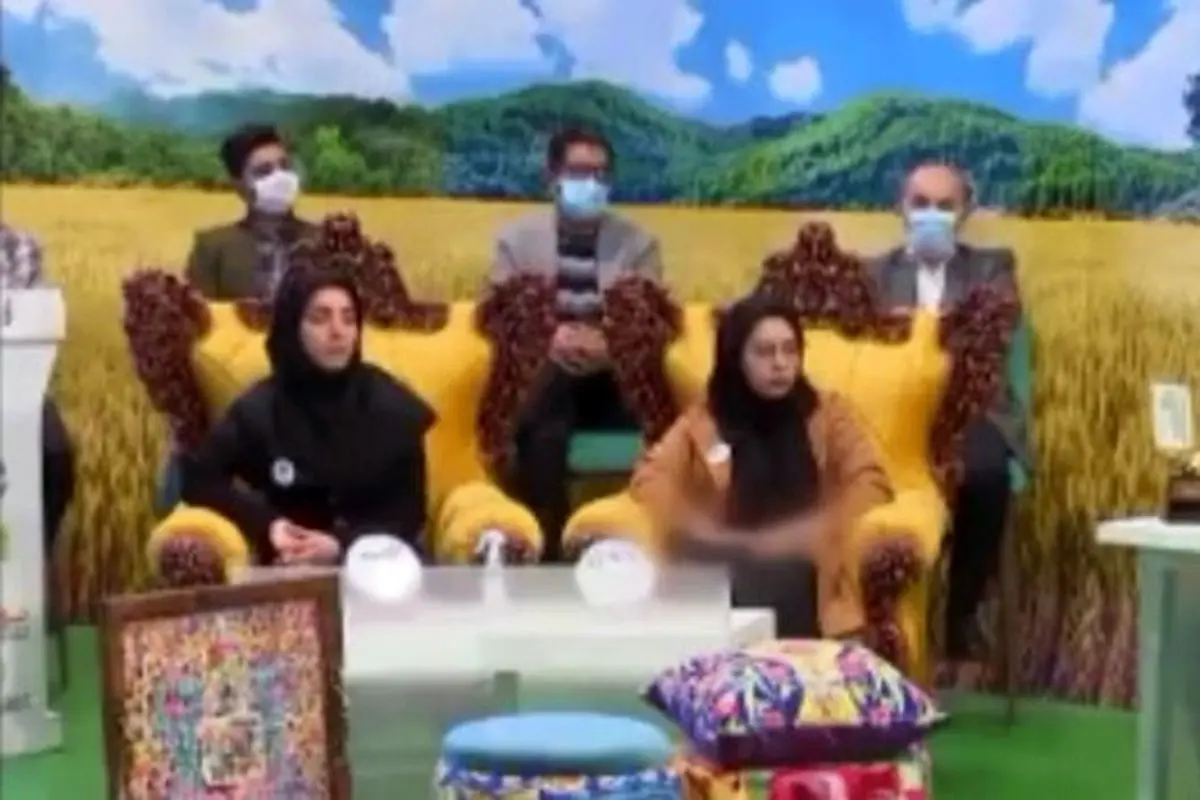 سانسور عجیب دست یک زن در صدا و سیما