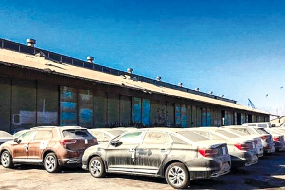ادامه بلاتکلیفی خودروهای معطل مانده در گمرک