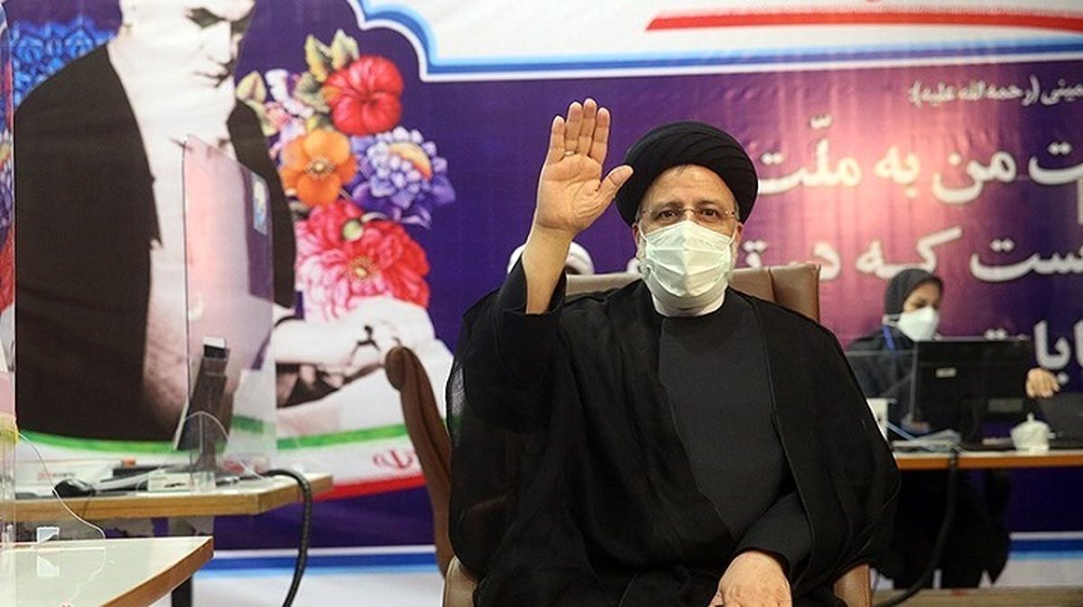 جشنواره انصراف؛ وزرای احمدی‌نژاد پشت رئیسی ایستادند