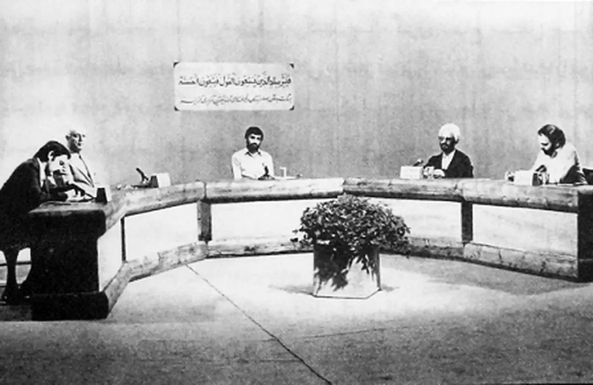 ‌بازتاب وسیع حرف‌های ‌علی لاریجانی با فرخ‌ نگهدار