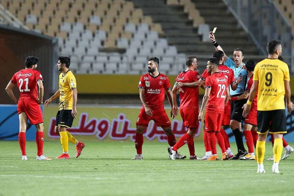 ببینید | لحظه شروع درگیری بازیکنان پرسپولیس و سپاهان