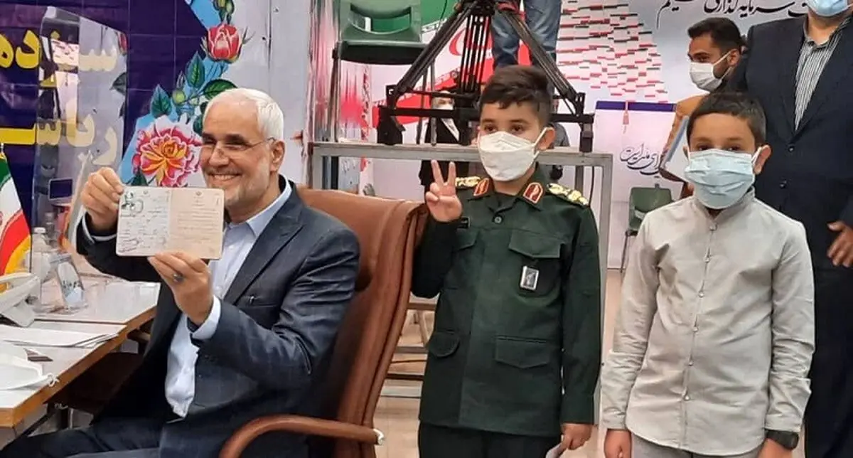 انتقاد از رئیسی: بازی با جان انسان‌ها برای مشتی رای!
