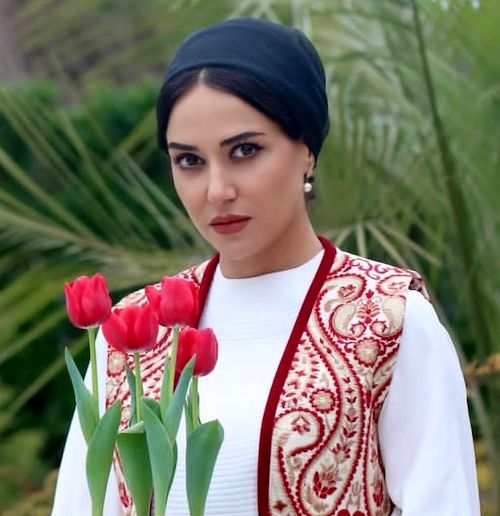 سبک آرایش پریناز ایزدیار
