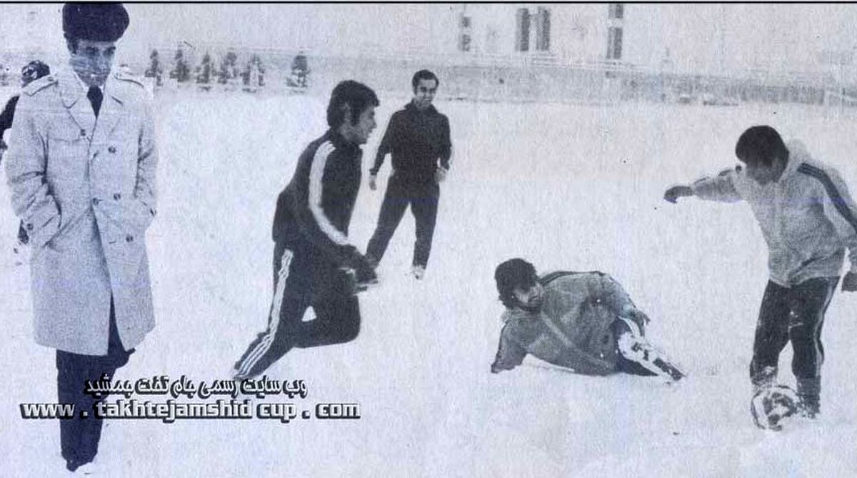 ستارهای که در خرابههای یخزده شوش، سگ بغل میکرد