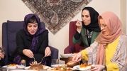 ویدئویی از افشاگری خنده‌دار حدیث میرامینی درباره غذا نپختن در خانه