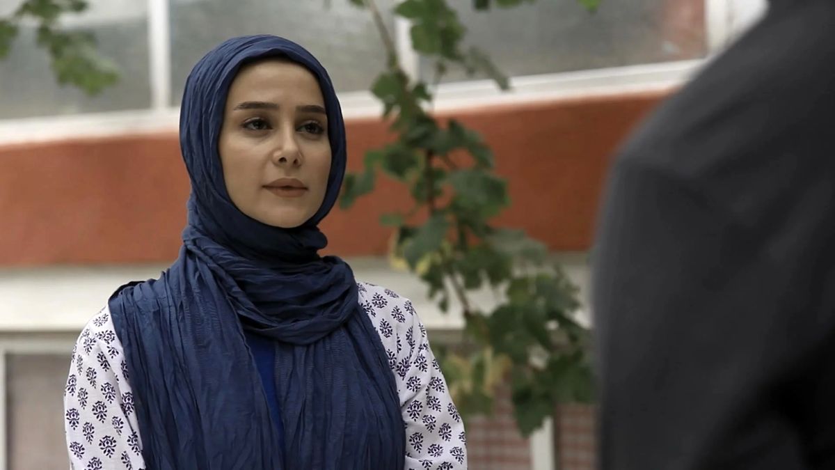 الناز حبیبی در کنار برادرش؛ استایلی متفاوت و بهاری در یک مراسم خاص+ عکس