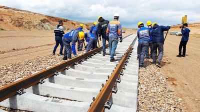 تفاهم‌نامه ۶۱ هزار میلیاردی راه‌آهن با شرکت منتسب به بابک زنجانی