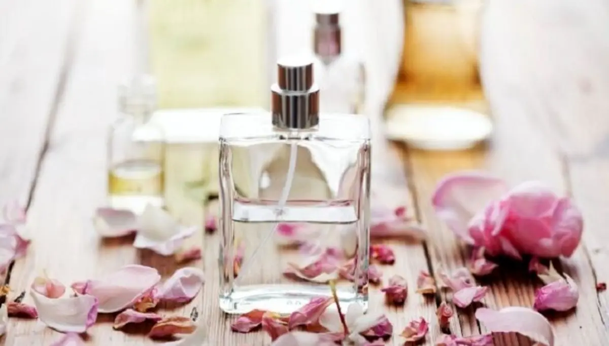 ۵ خطایی که هنگام استفاده از عطرها مرتکب می‌شویم