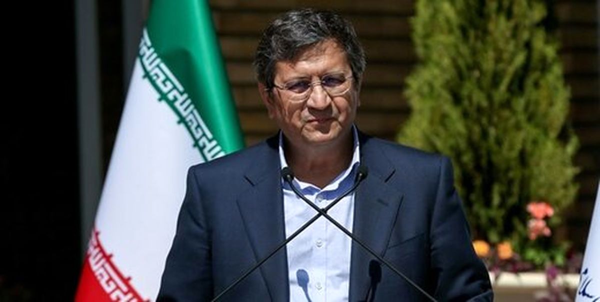 همتی لیست ۱۱بدهکار بانکی را به رئیسی داد