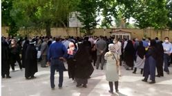 ‌واکسیناسیون پشت در آهنی‌ و بسته پارک ایرانشهر