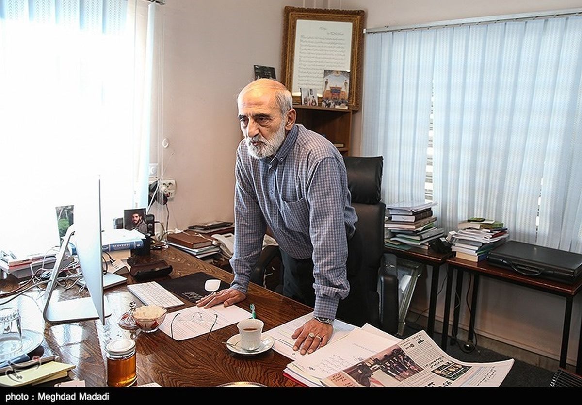 شریعتمداری: برخی با رای‌ندادن در انتخابات شرکت می‌کنند