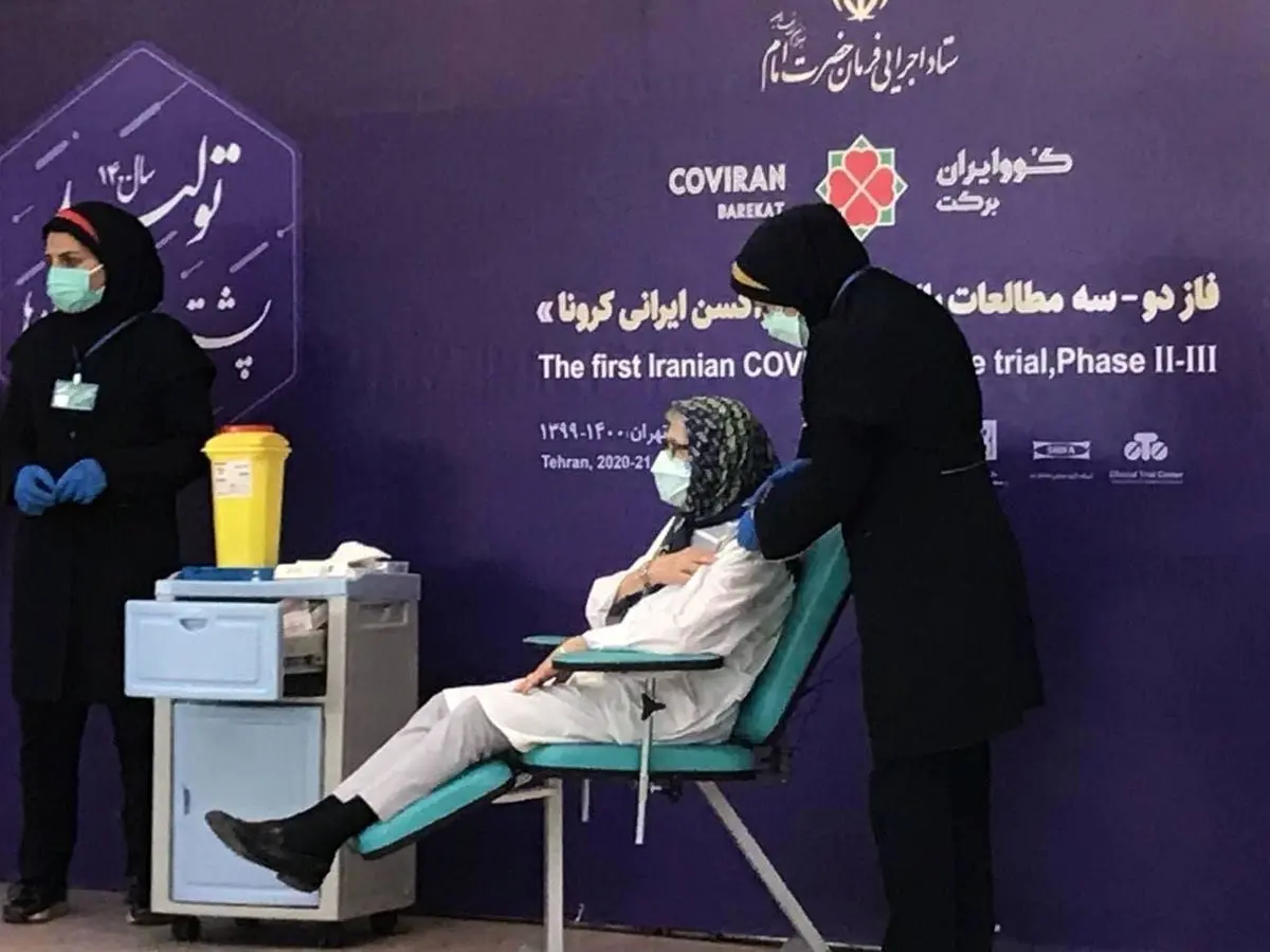 حمله جهانپور به مینو محرز: متناقض و اشتباه حرف می‌زنید