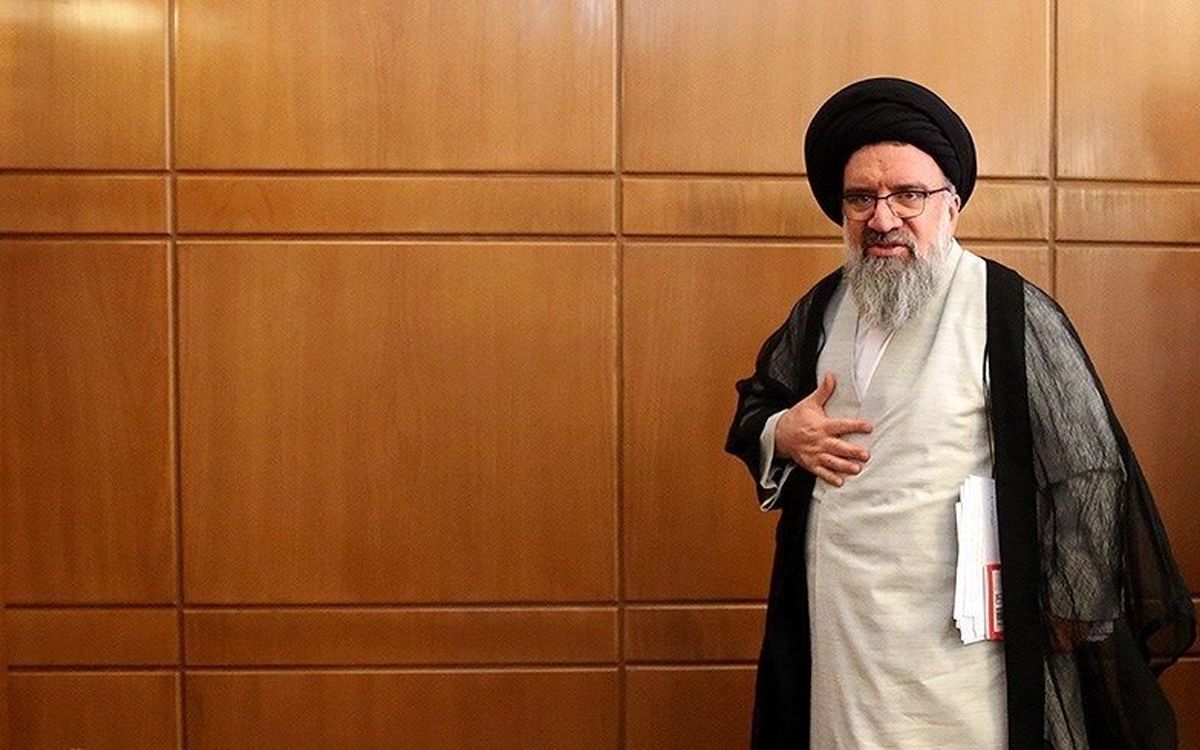 هشدار خاتمی به رئیسی: استفاده از اینترنت را محدود کنید