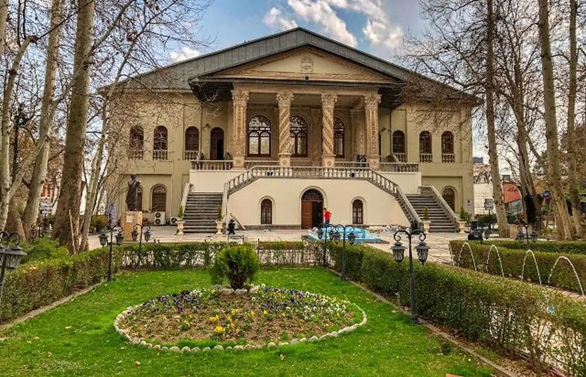 درباره هفت عمارت نفسگیر تهران