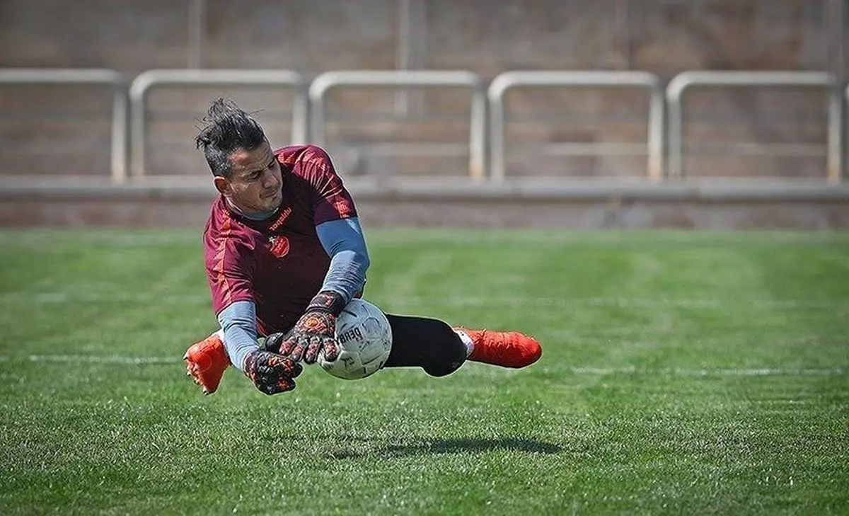 گلر پرسپولیس در آستانه جدایی
