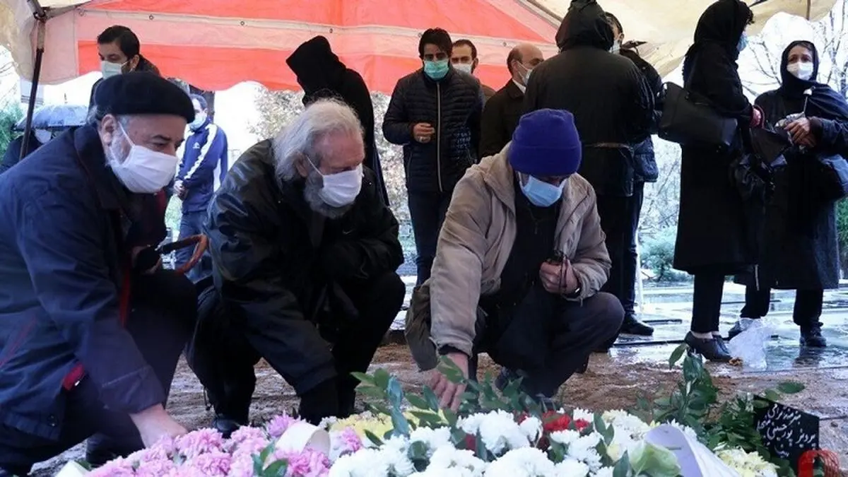 ۳۶ درصد شرکت کنندگان در مراسم تدفین کرونا می‌گیرند
