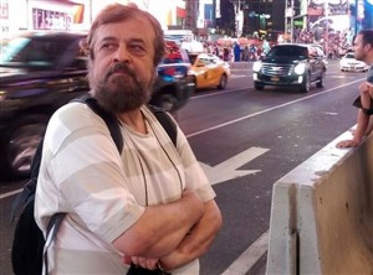 عکس | حمیدرضا صدر در قطعه نام‌آوران بهشت‌زهرا به خاک سپرده شد