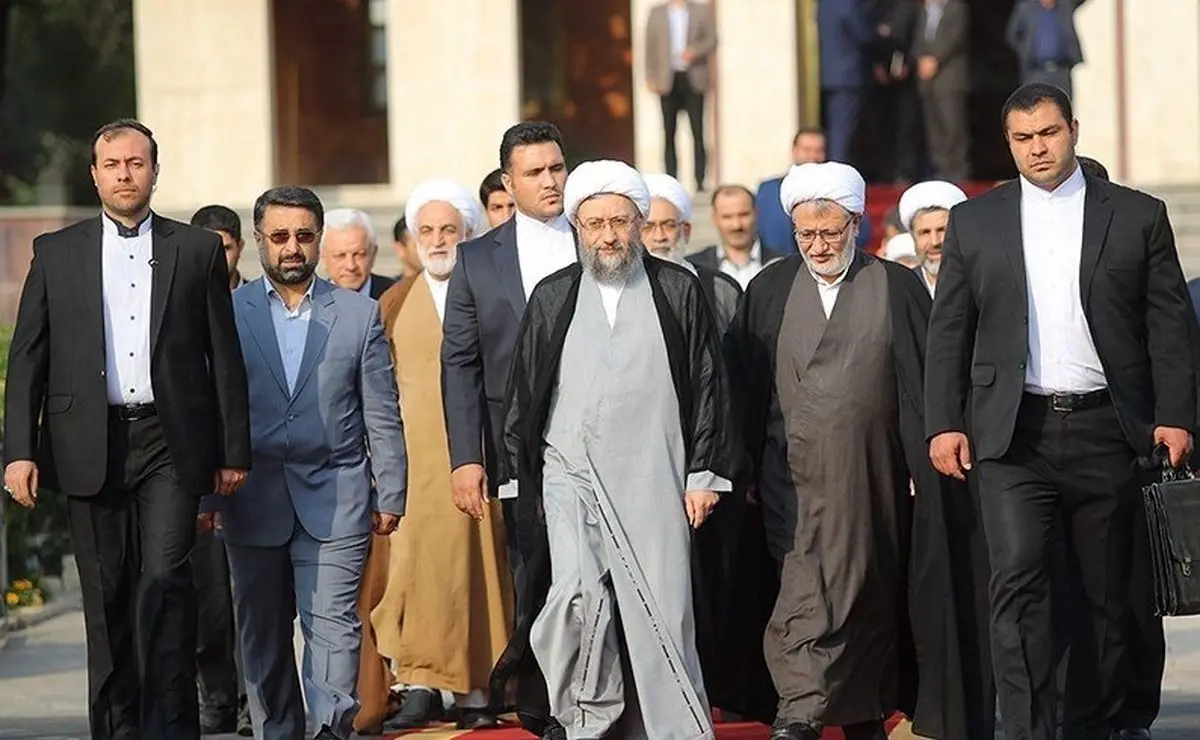 گمانه‌زنی درباره آینده سیاسی آیت‌الله آملی‌لاریجانی