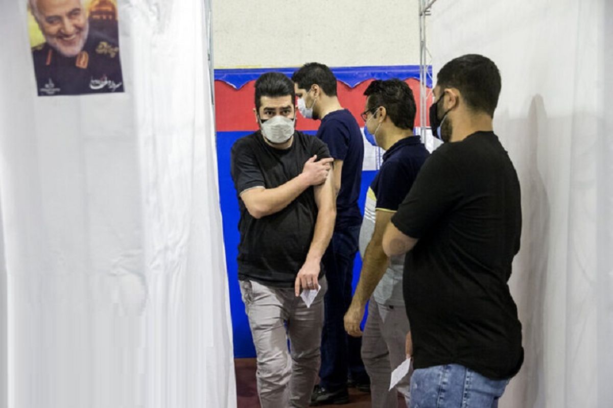 واکسیناسیون به دهه ۶۰ رسید؛ متولدان ۱۳۶۰ و قبل آن ثبتنام کنند