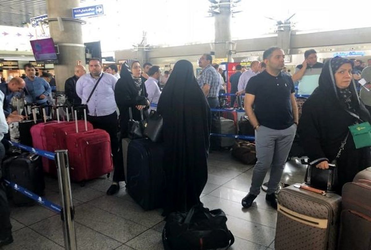 ببینید | علت ازدحام شدید زائران در فرودگاه امام خمینی