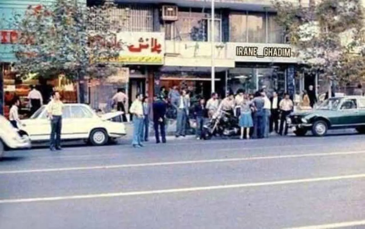 قاب تاریخ| قلک‌های جبهه، تصادف ب.ام.و و کودکستان برسابه