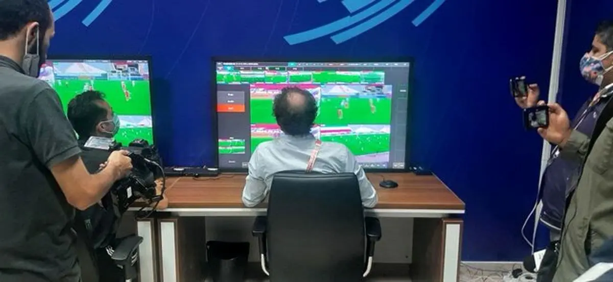عکس روز؛ اولین تست کمک‌داور ویدیویی در فوتبال ایران