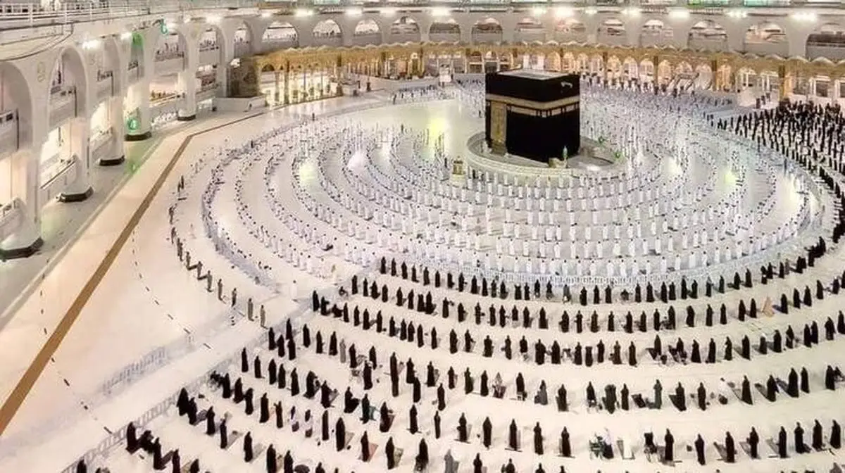 پس از ۲۰ ماه فاصله اجتماعی در مسجدالحرام لغو شد