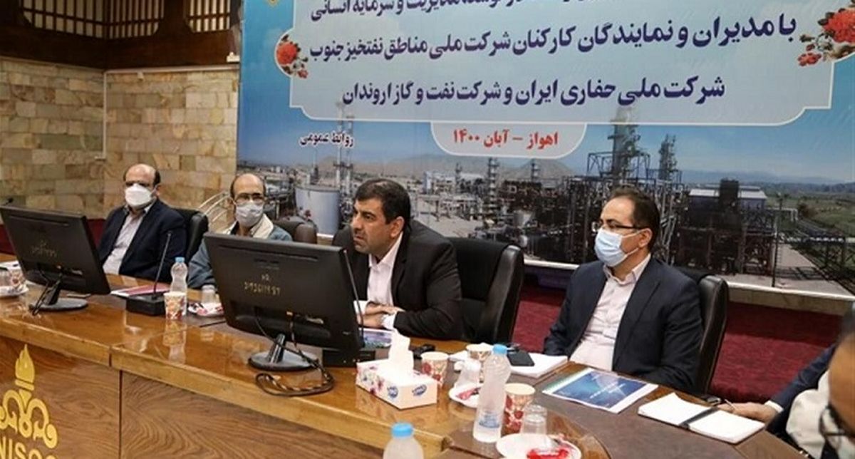 ویدئو | عذرخواهی معاون وزیر بابت اظهاراتش به یکی از کارکنان