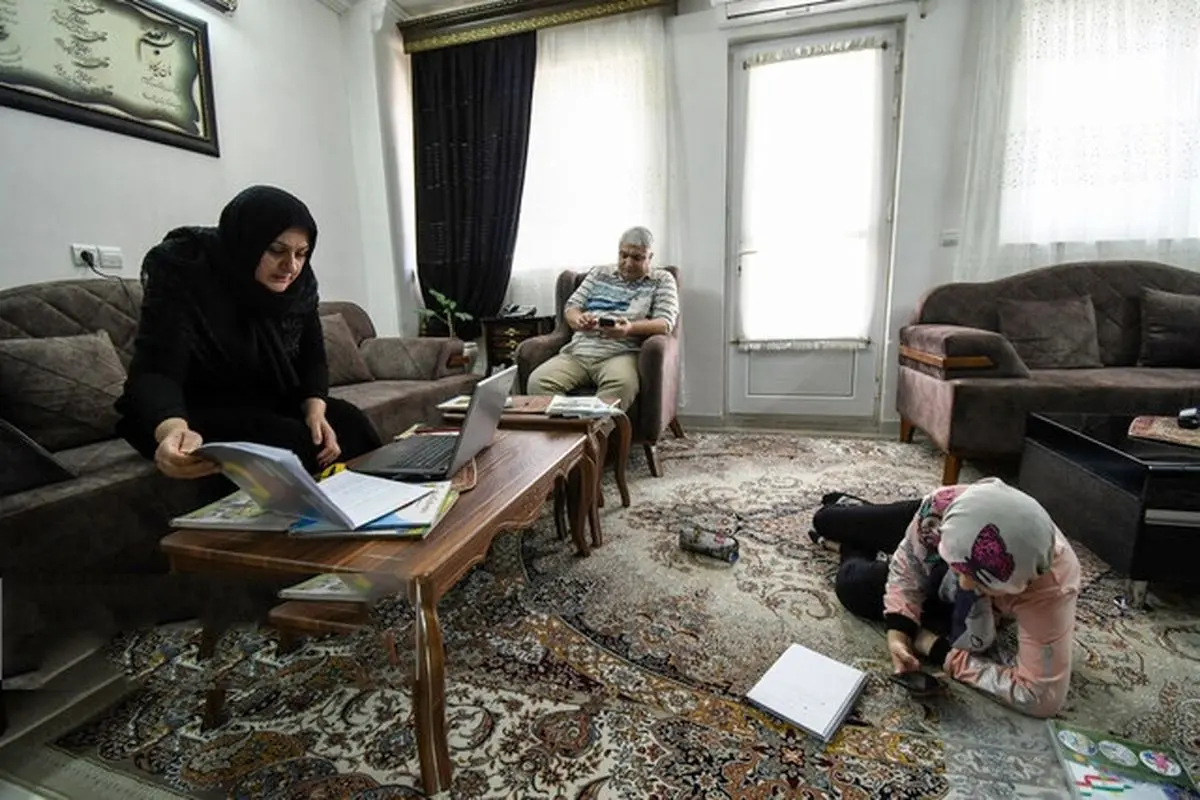 بازگشایی مدارس و زنان‌ به ناچار خانه‌دار