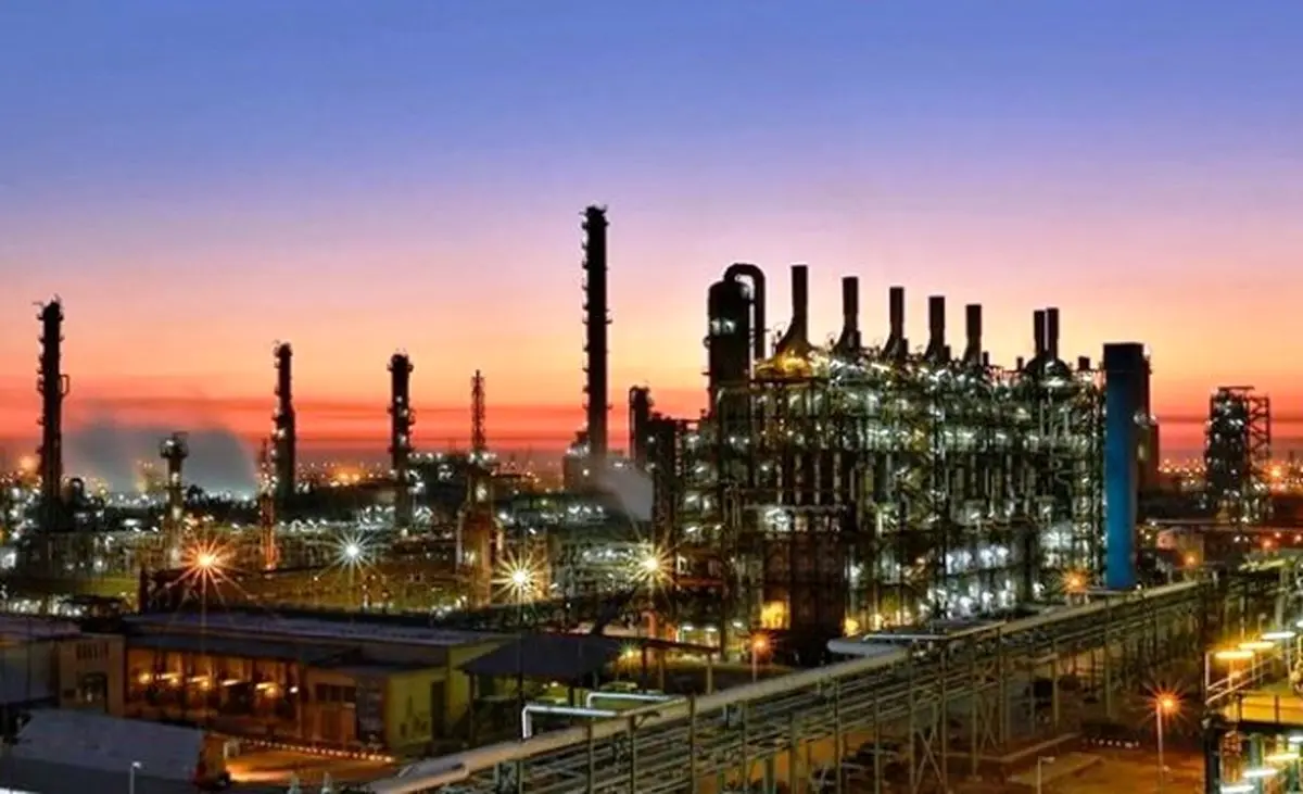 حقوق ۲۱۵‌میلیونی در پتروشیمی امیرکبیر؟