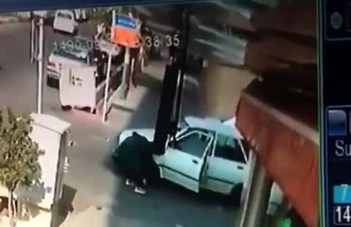 ویدئو پر بازدید روز | مبارزه جانانه سرباز ناشناس با مرد کیف‌قاپ