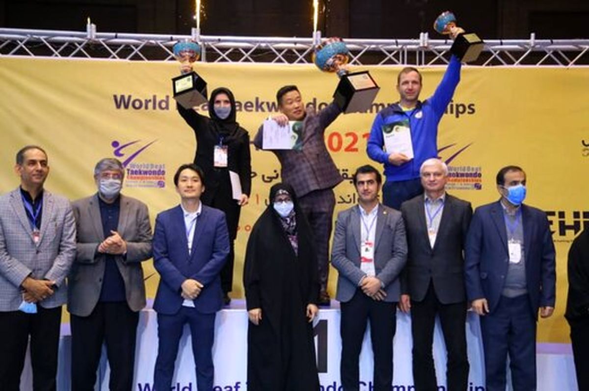 نایب قهرمانی بانوان تکواندوکار ناشنوا