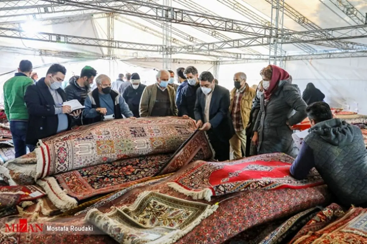 ماجرای حراج هزار ‌تخته فرش توسط دولت