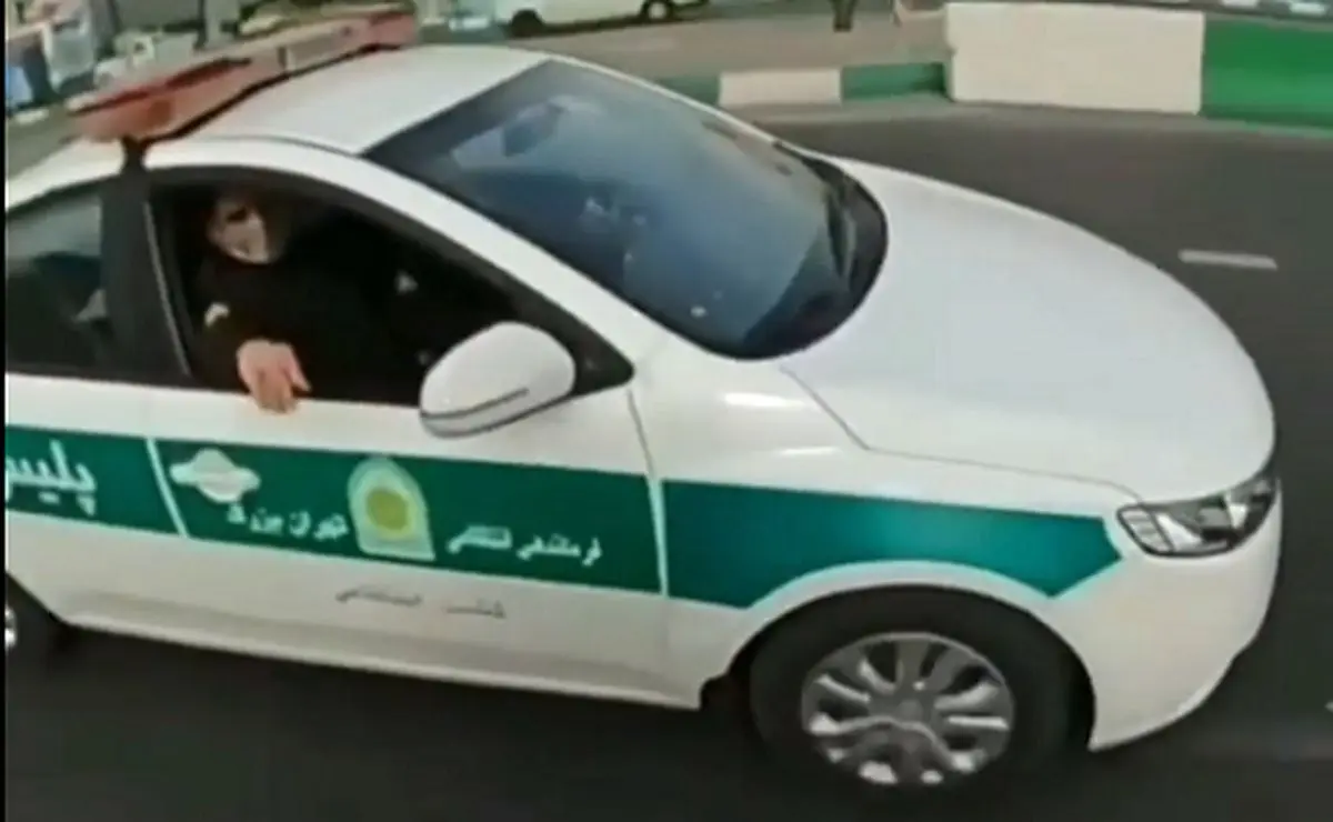 ببینید | رفتار خاص گشت انتظامی پلیس ایران با موتورسوار