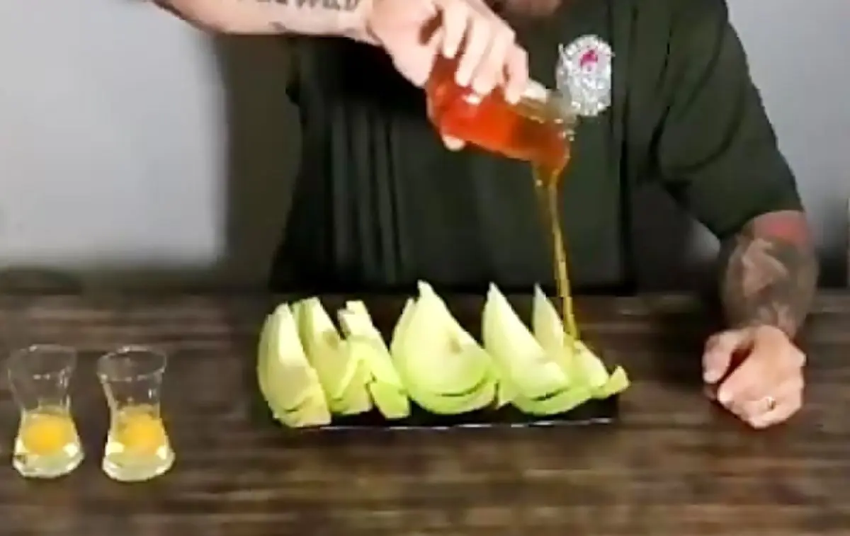 توئیتست | خرافات غذایی و افسانه خربزه و عسل