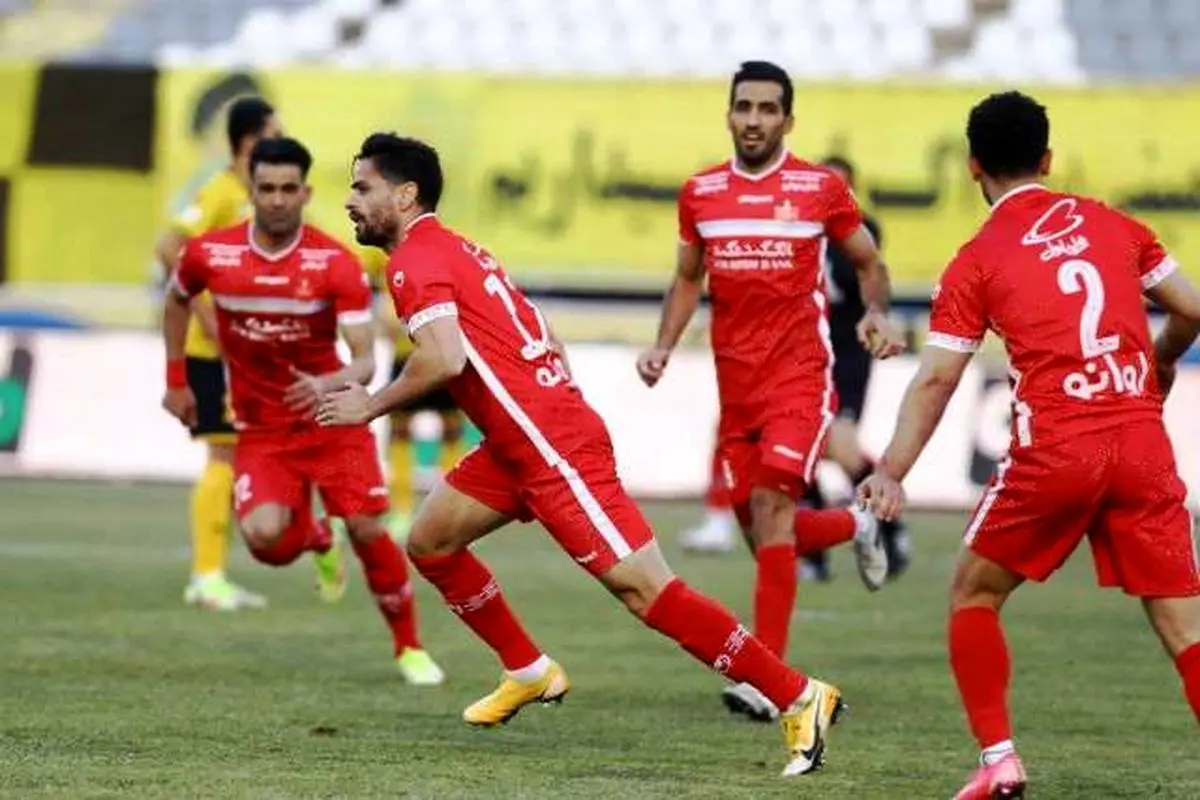 فوتبال دیدن در هفت‌صبح و شاگردان راجرز